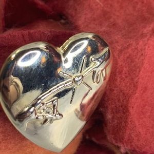 Vintage Y2K Universal Studios Heart Shaped Gold Tone E.T. Brooch